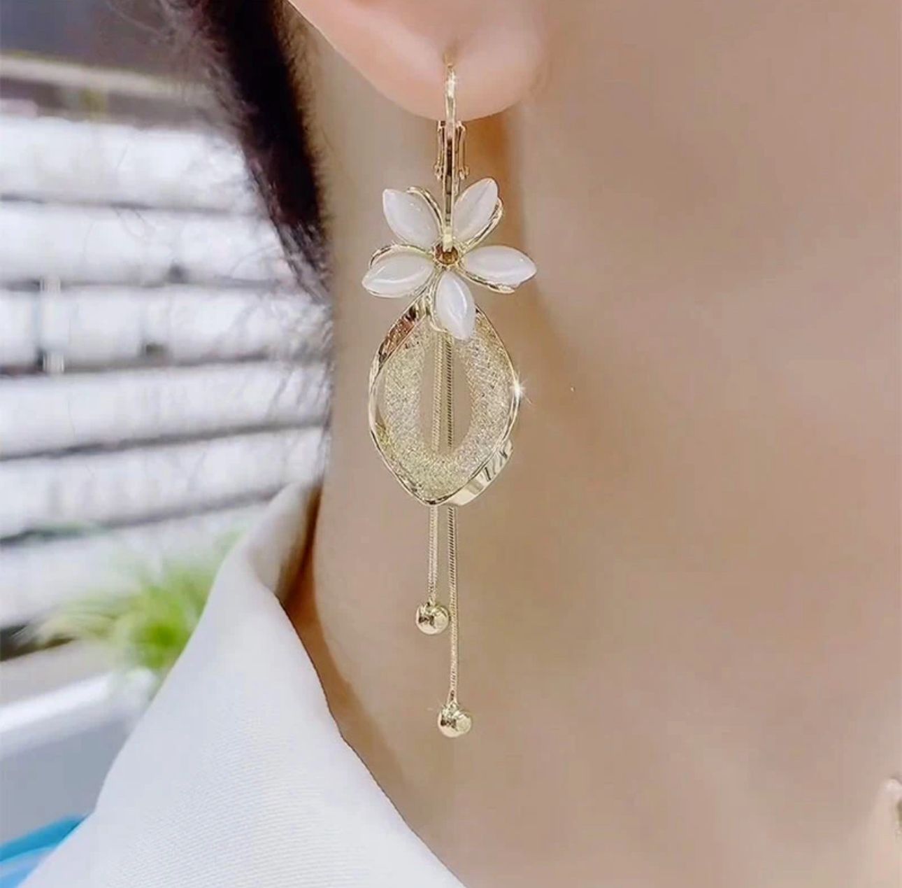 Pendientes de flor con piedreria